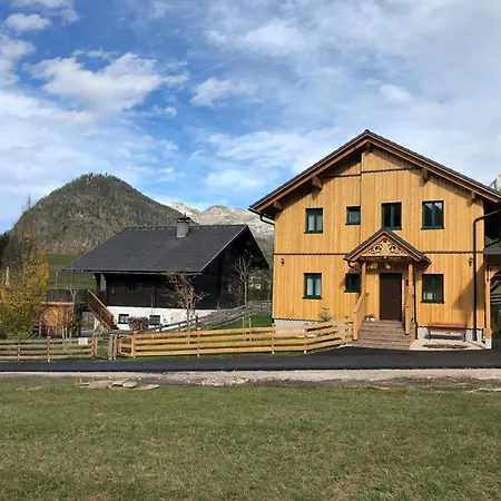 Nette In Mit Garten Und Grill Und Bergblick Bad Aussee