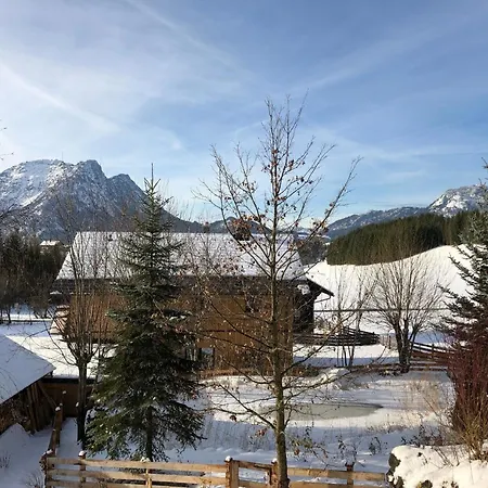 Nette In Mit Garten Und Grill Und Bergblick Бад Аусзее